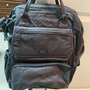 Lug Via Tote